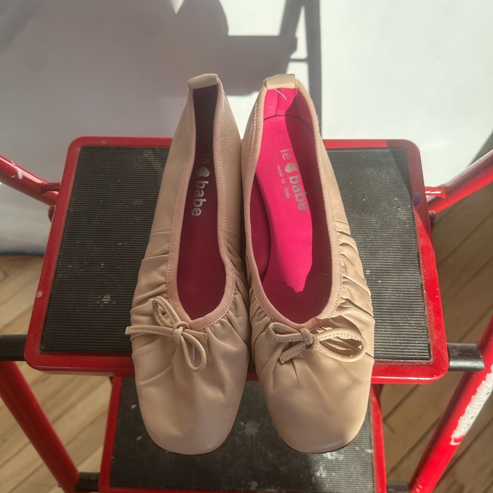 Cream Flats with Rounded Toe and Ruched Detail